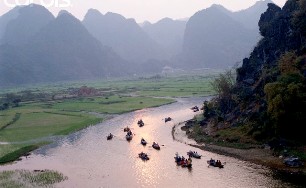 TOUR GHÉP KHÁCH: THAM QUAN HÀ NỘI - HẠ LONG - CHÙA HƯƠNG - NINH BÌNH - YÊN TỬ